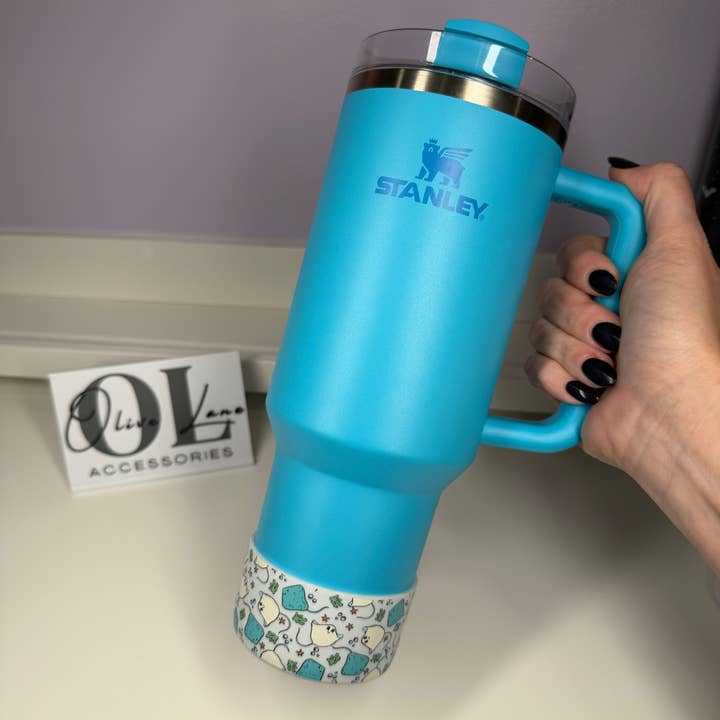 Olive Lane Accessories - Wholesale Insulated Mug/Tumbler - Smiling Stingray - Silicone Tumbler Boot7