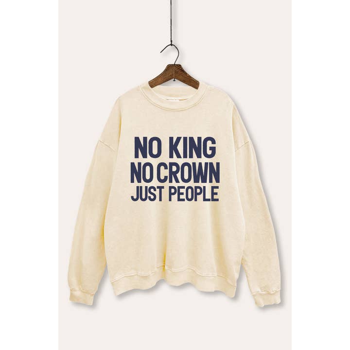 VINTAGE POINT USA - Wholesale Graphic Sweatshirt - Women's - NO KING NO CROWN MINERAL WASH GRAPHIC SWEATSHIRT
