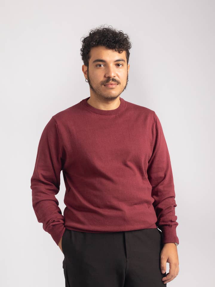 Cashmere-Bomuld Klassisk Sweater - Bourgogne for engroshandel hos ARMAZÉM DAS MALHAS