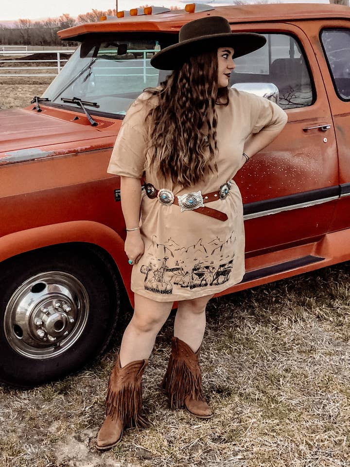 Flying S Company – Großhandel Kleid – Damen – Kuhtrieb T-Shirt-Kleid0