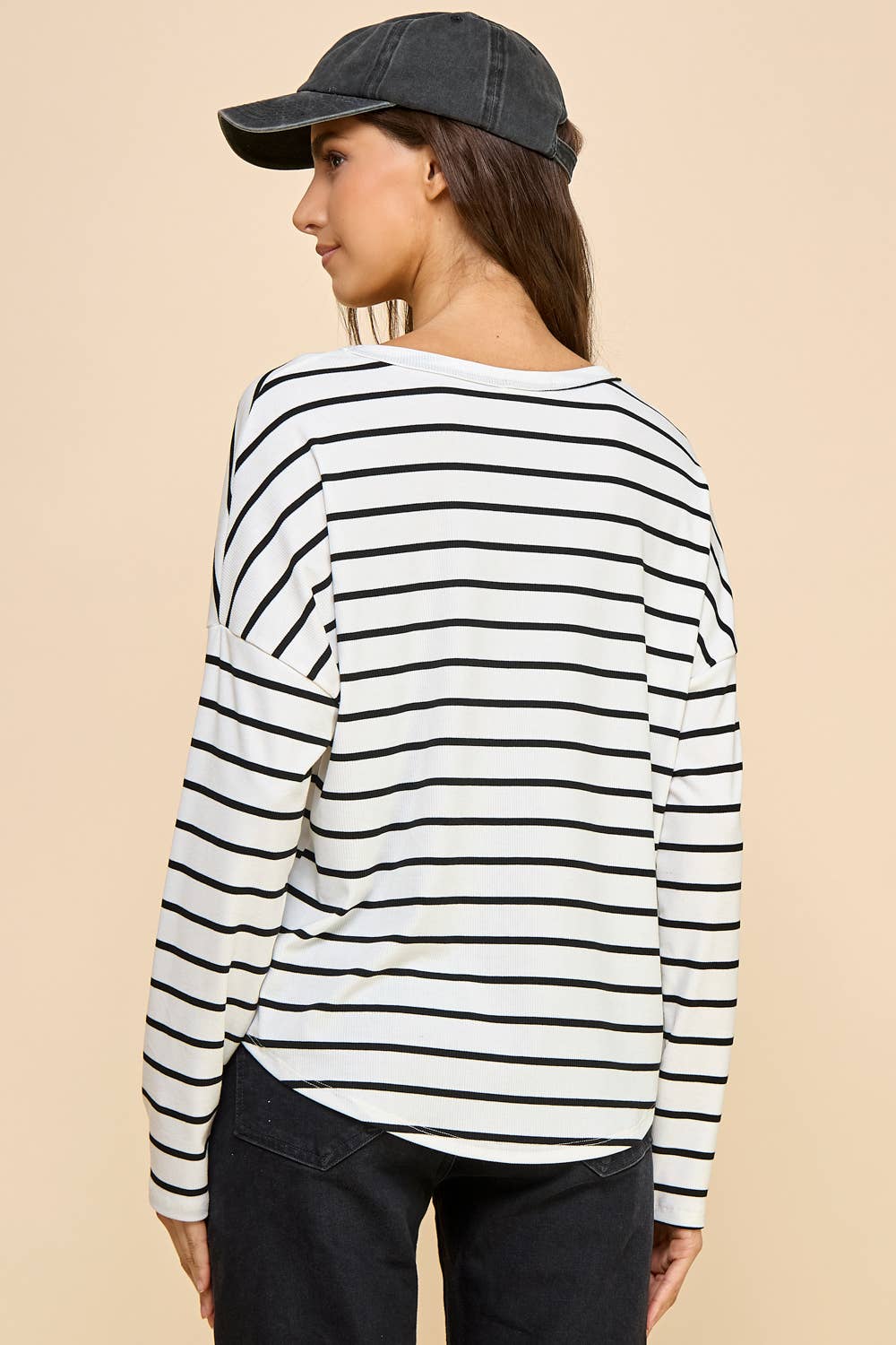 Les Amis - Wholesale Knit Top - Women's - Striped V-Neck Knit Top5