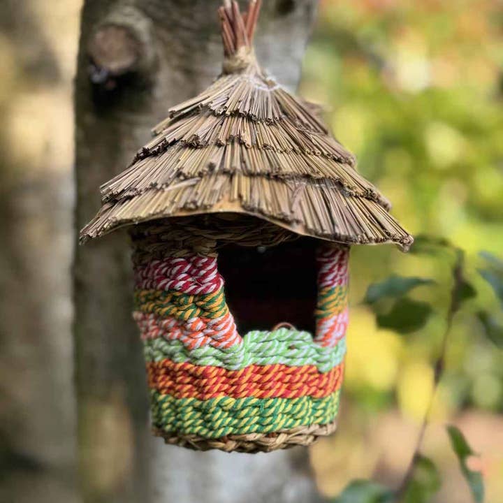Marissa's Gifts - Wholesale Bird House - Handmade hut weave rattan birdhouses with straw roof measuring 15 x 21cm4