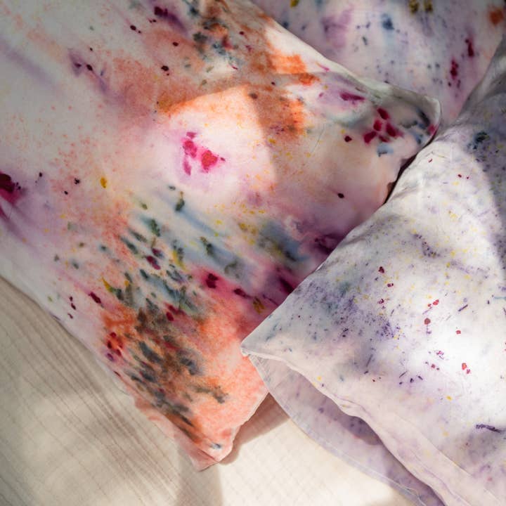 DYE KWEEN - Wholesale Bedding Pillowcase/Sham - Abstract Botanically Dyed Silk Pillowcase1