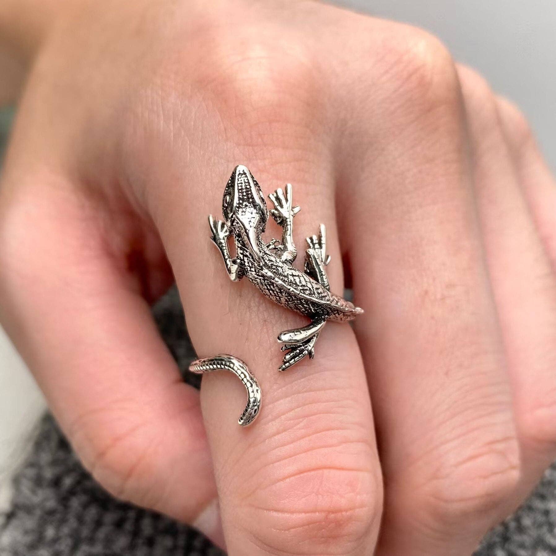 Mio Queena - Wholesale Cocktail/Statement Ring - Lizard Adjustable Ring1