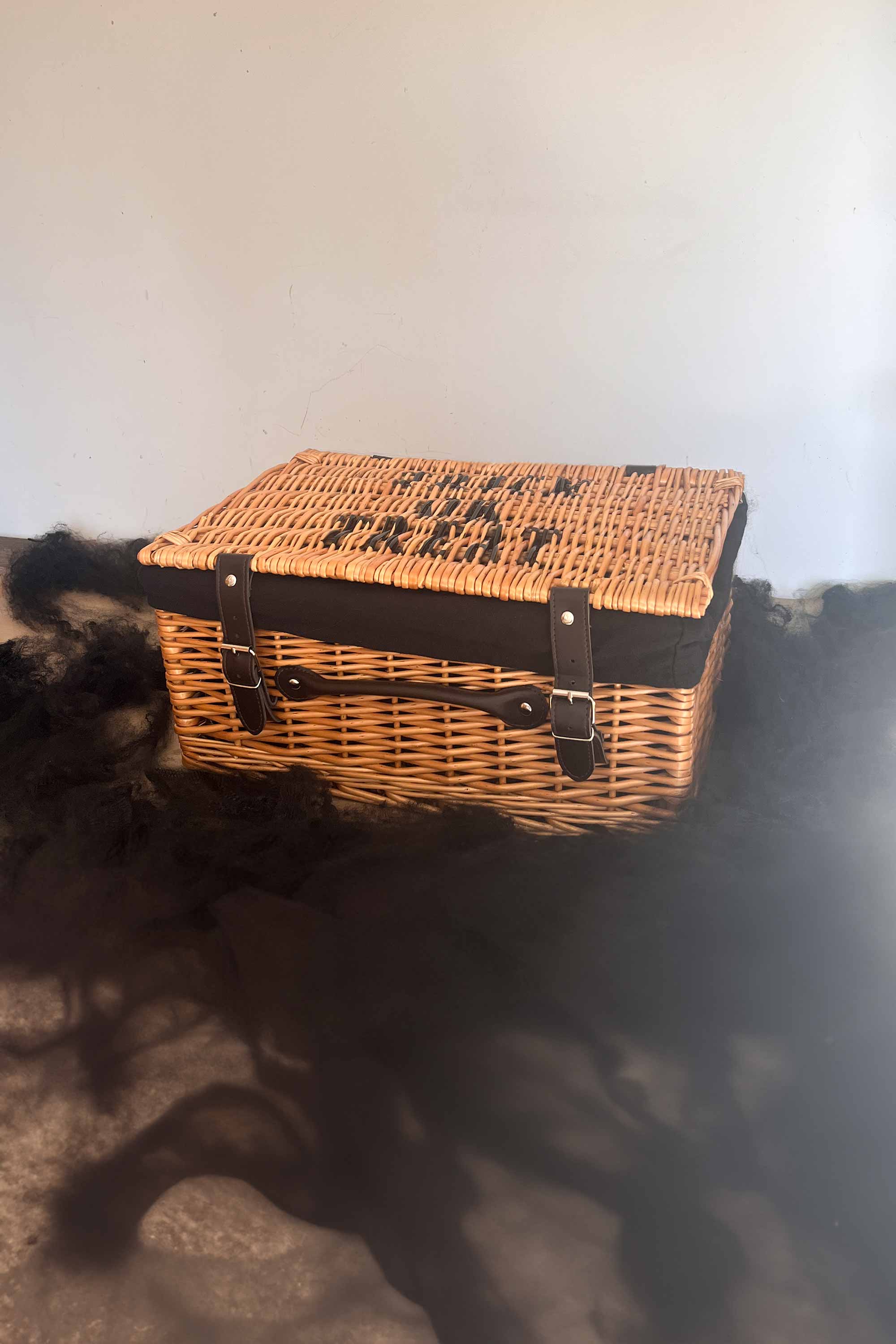 Purlee – wholesale Basket – Trick or Treat Halloween Basket2