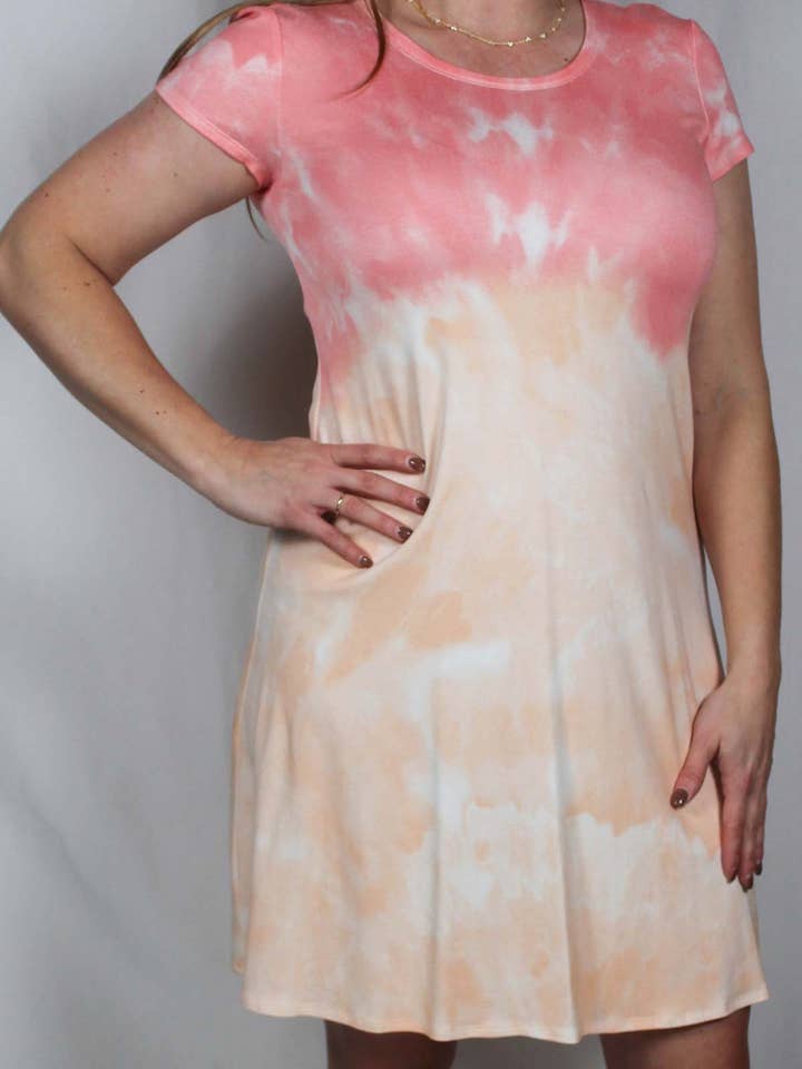 BK1X502-P - Robe tie-dye rose Ă manches courtes A1768 pour la vente par K & C Clothing, Inc.