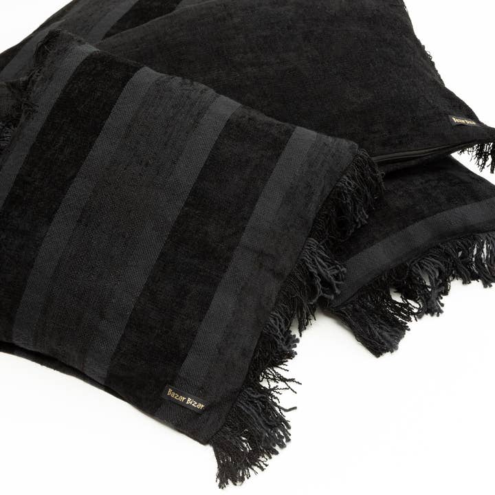 Bazar Bizar Living - Wholesale Throw Pillow Cover - The Oh My Gee Cushion Cover - Black Velvet - 30x50