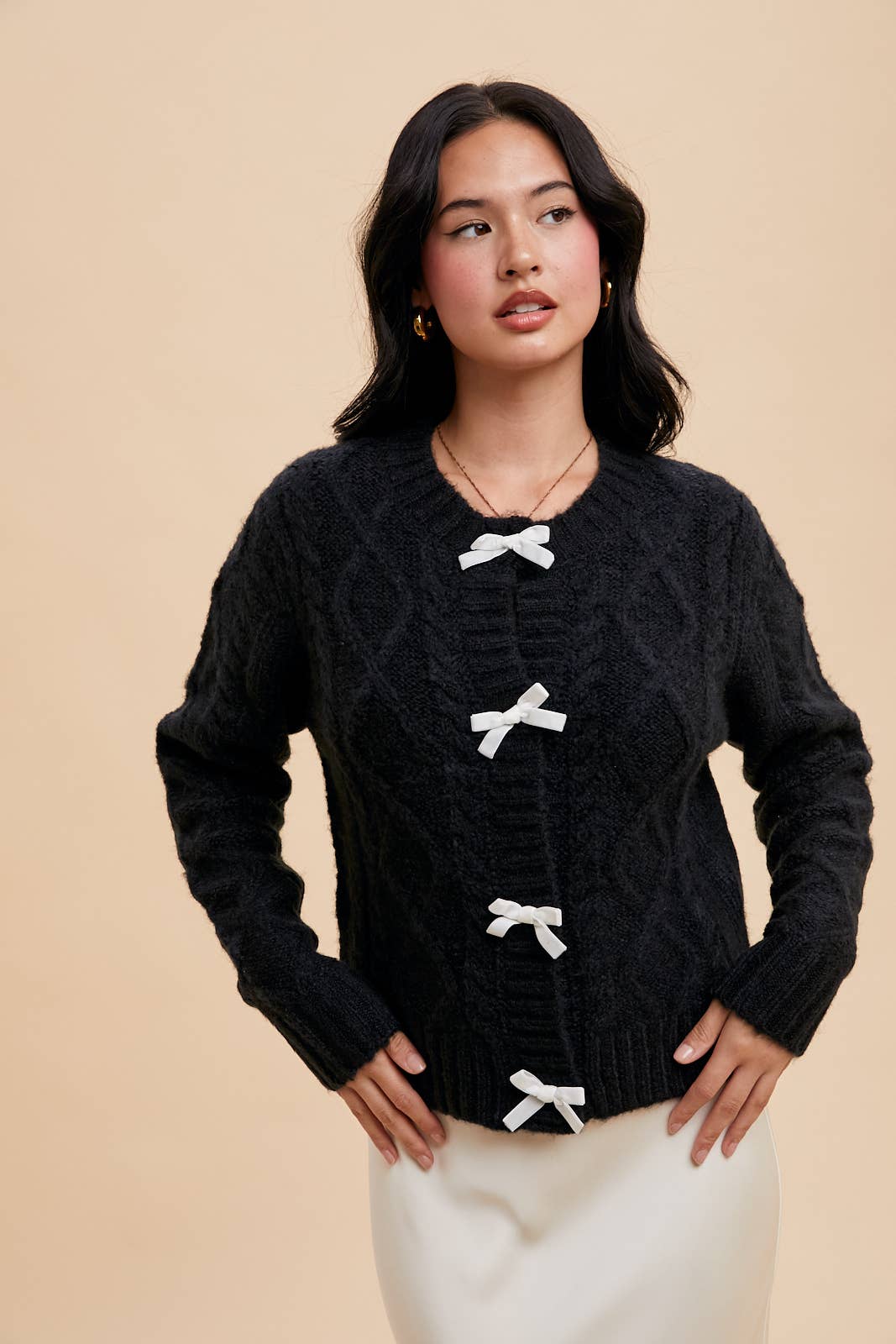 In Loom – Cardigan - Mulher por atacado – CASACO DE MALHA DE CABO COM ACENTO EM ARCO0