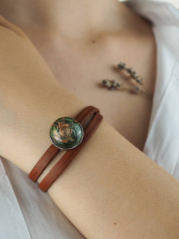 Bracciale Avior realizzato a mano in vetro di Murano, gioielleria per la vendita all'ingrosso da parte di Drusilya Glass Art