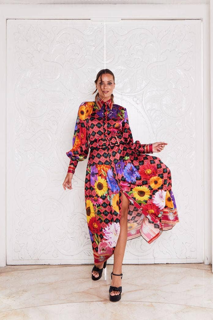 MACKENZIEMODE – Engroshandel Kjole - Dame – KEJSERINDE SILKE MAXI ~ HEMMELIG HAVE5