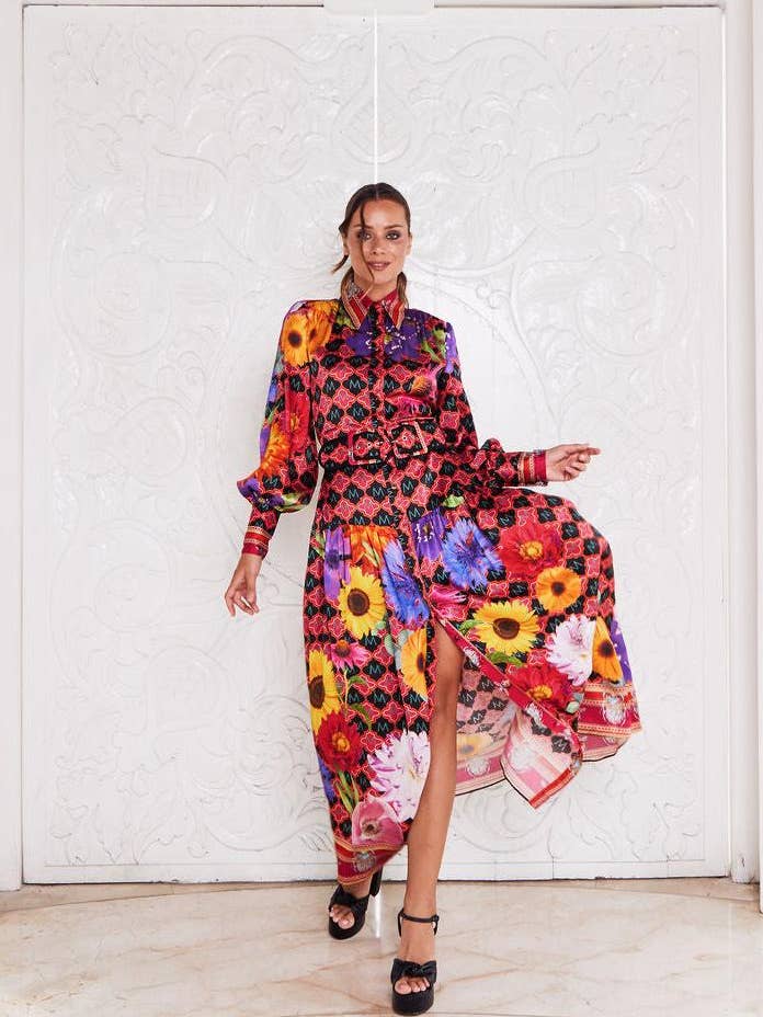 MACKENZIEMODE – Engroshandel Kjole - Dame – KEJSERINDE SILKE MAXI ~ HEMMELIG HAVE5