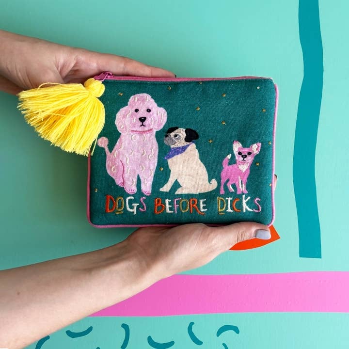 Pochette "Les chiens avant les mecs" pour la vente par House of Disaster