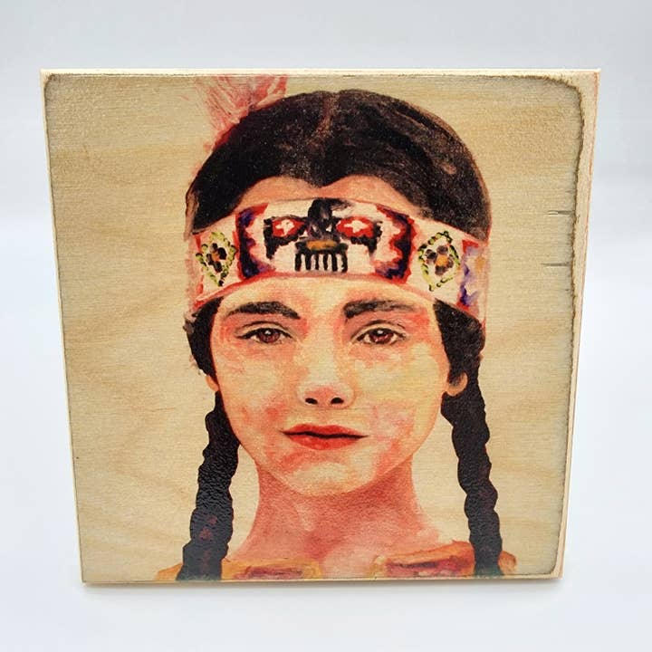 Wednesday Addams Ölgemälde — Spezialfotodruck aus Holz für den Großhandel von SticksandLasers