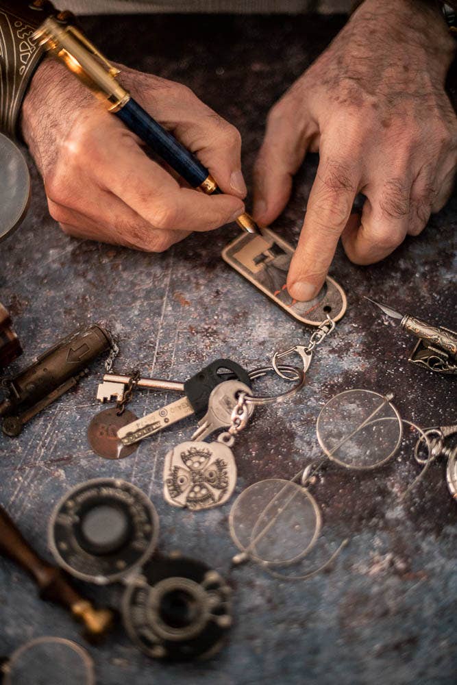 Costurero Real - Wholesale Keychain - Unisex - Keychain Steampunk Wood Keychain hot air balloon vintage1