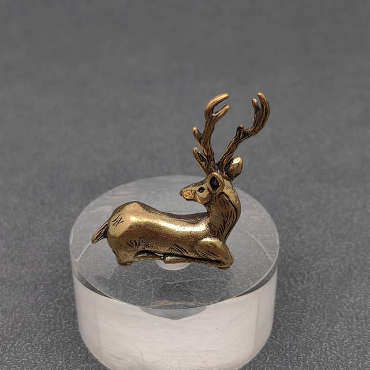 Mio Queena - Wholesale Decorative Figurine - Brass Elk Deer Desktop Ornaments Decoration1