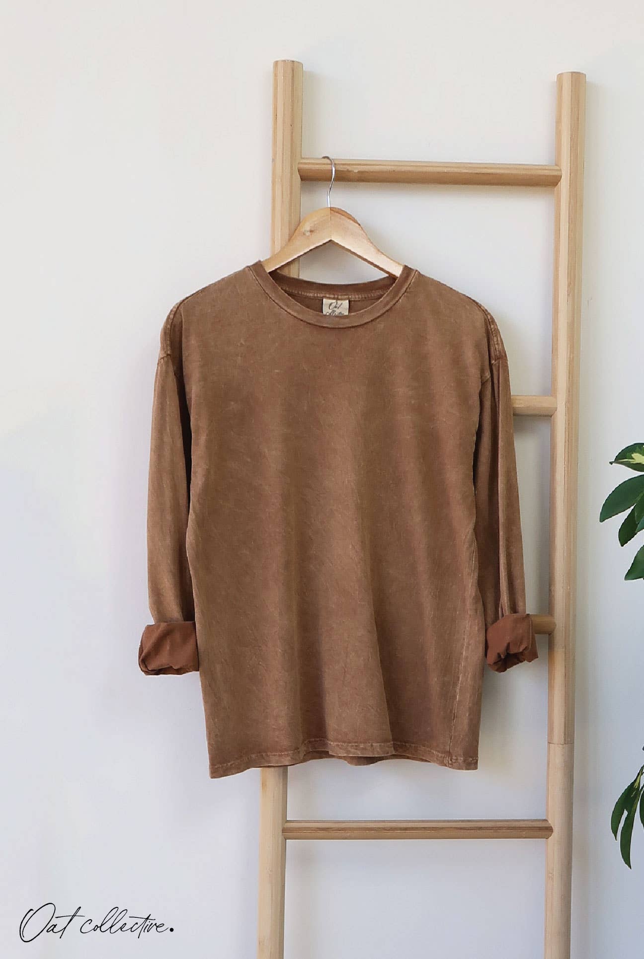 OAT COLLECTIVE – Engroshandel T-shirt – til kvinder – PREMIUM BASIC Mineralvasket langærmet8