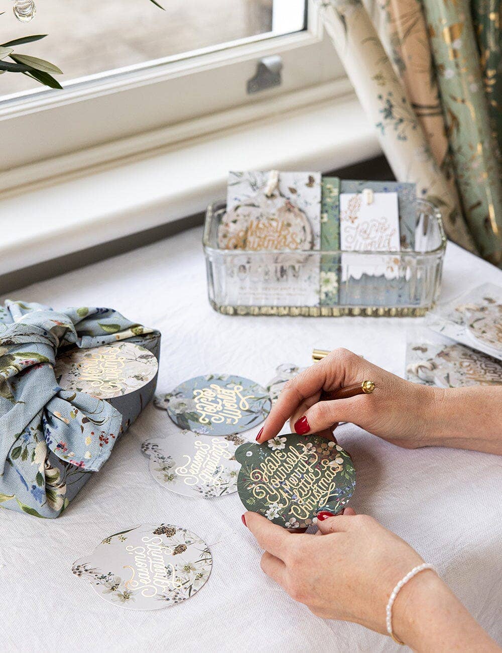 Bespoke Letterpress - Vente Étiquette cadeau - Étiquettes-cadeaux de Noël 12pk "Un jardin de Noël" (Boule)7