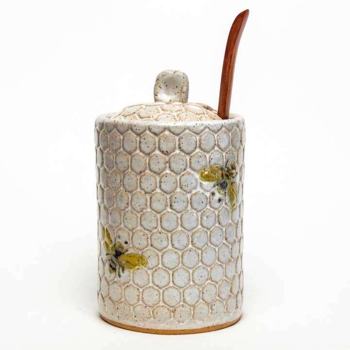 White Squirrel Clayworks – Großhandel Honigtopf – Handgefertigter weißer Keramik-Honigtopf/Glas mit Bienenmuster