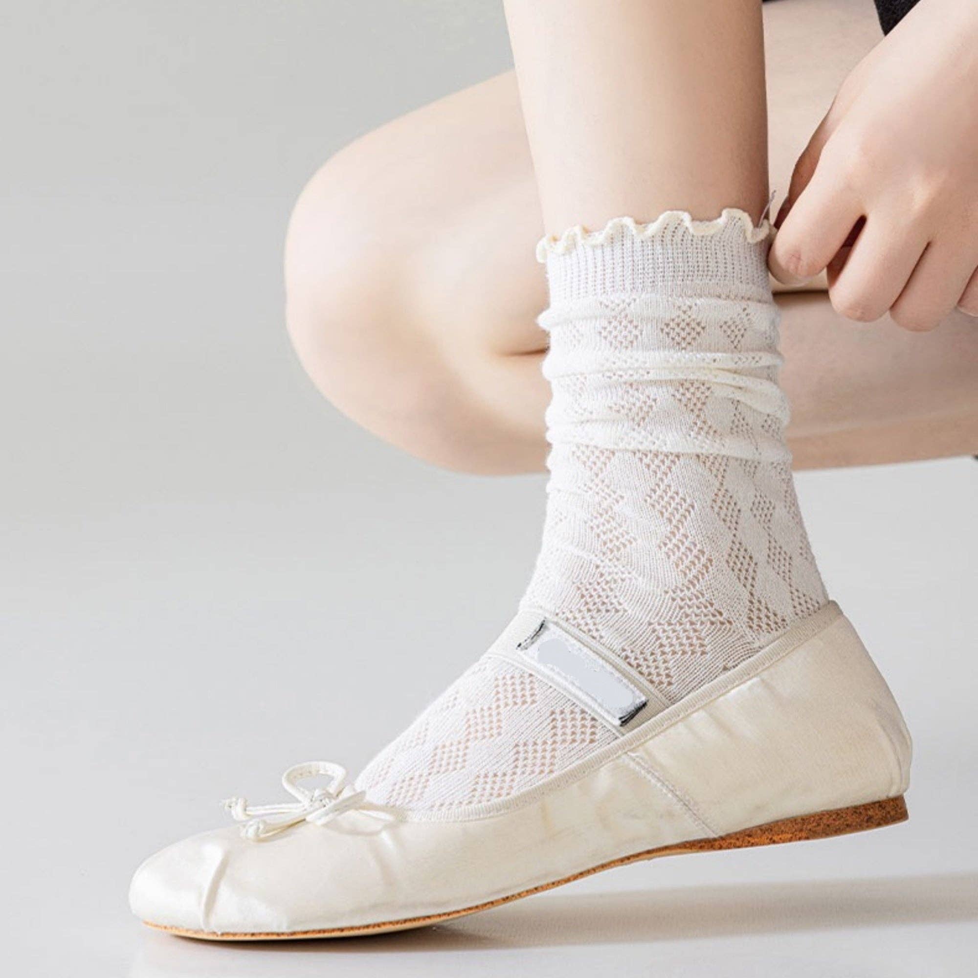 AK Brand - Wholesale Socks - Women's - 3-pack  Delicate Lace Knit Crew Socks with Textured Patterns4