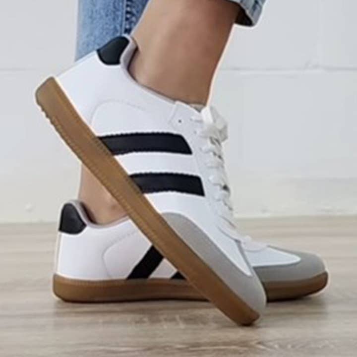 Poppy Lee Lane – wholesale Vardagssneakers - Dam – Willa randiga snörskor utan klack