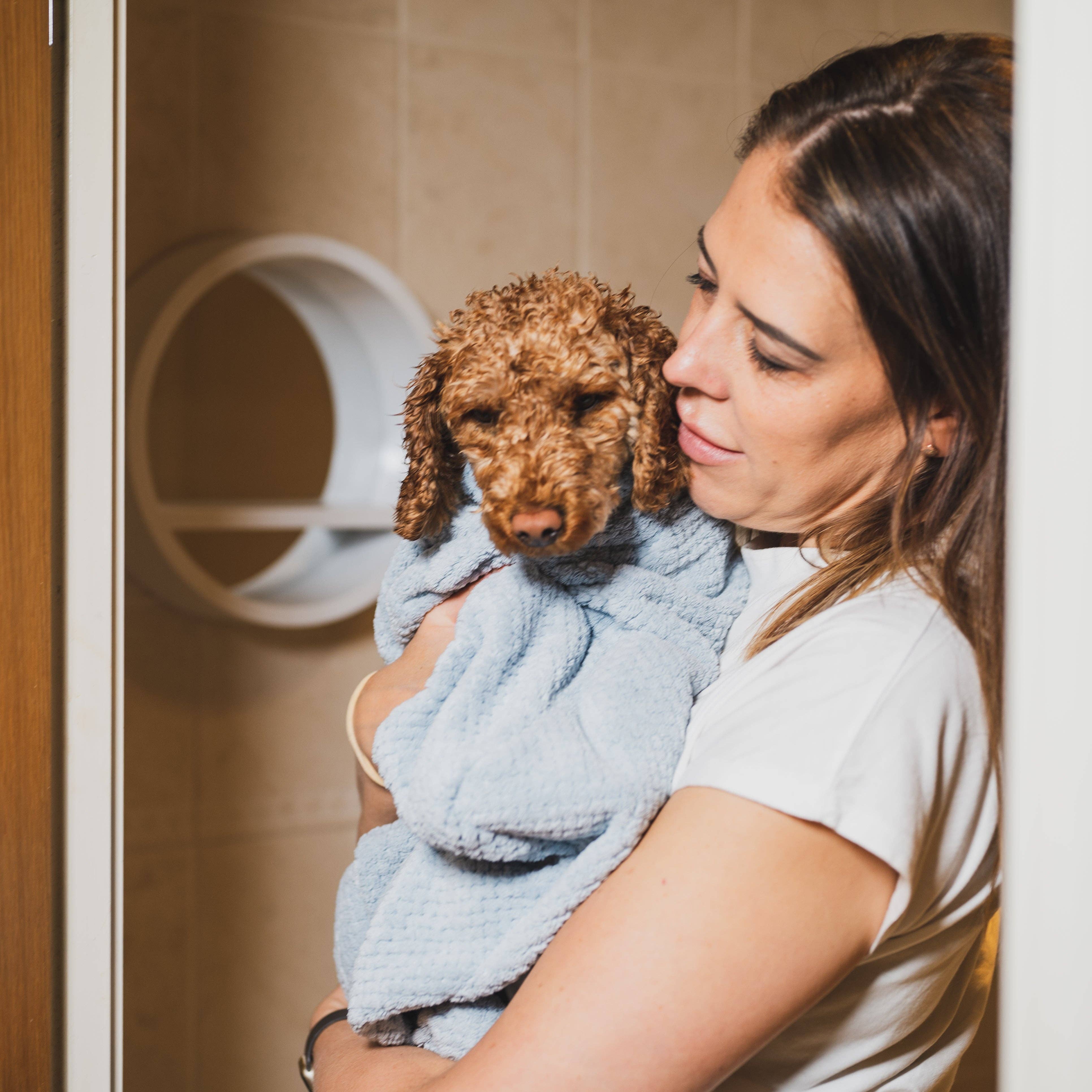 Pet Wiz – Engroshandel Håndklæde til kæledyr - Hund – Premium mikrofiber tørrepose til hunde3