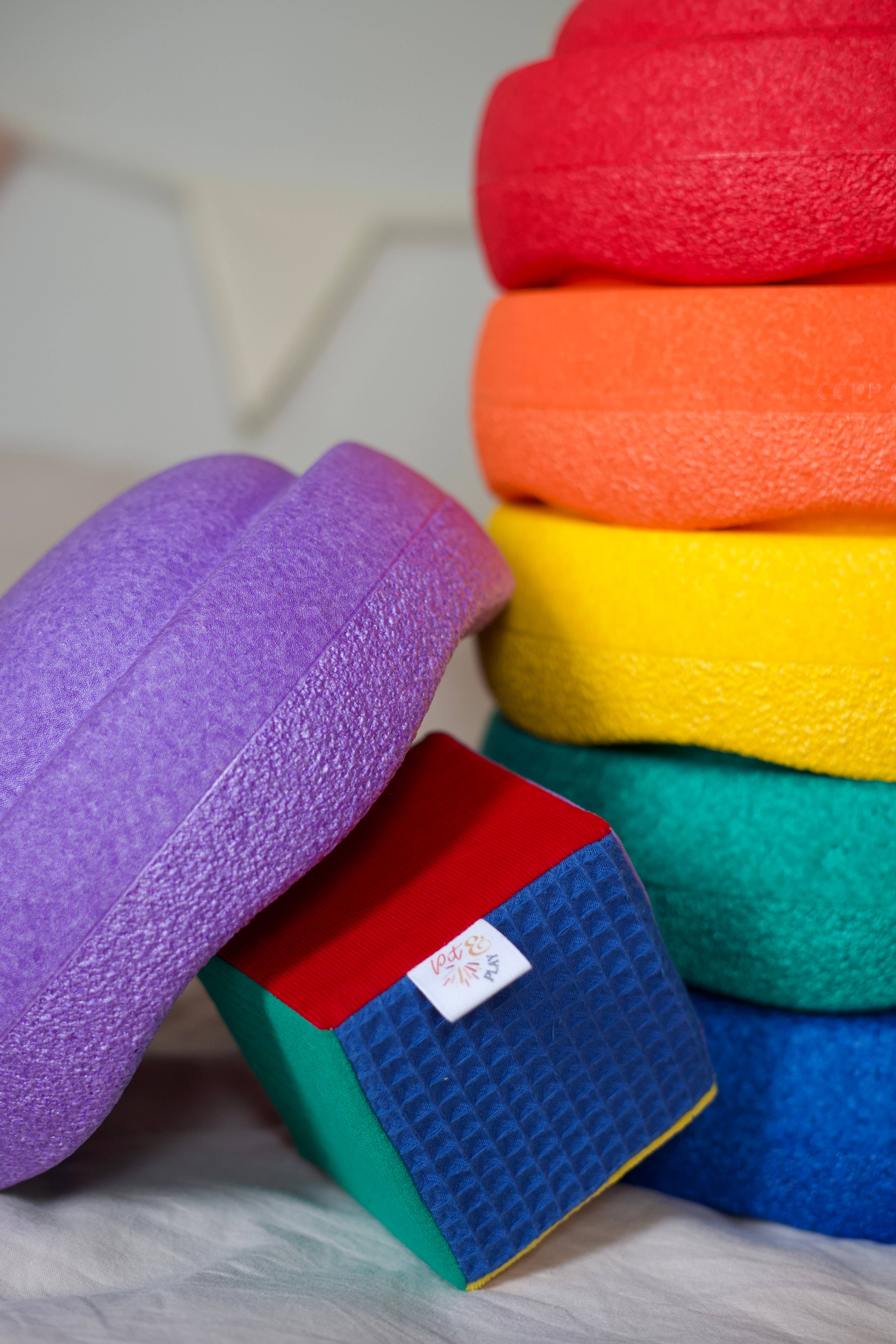 Pit and Play - Wholesale Stacking Game - Dice - rainbow Stack Stone Classic1