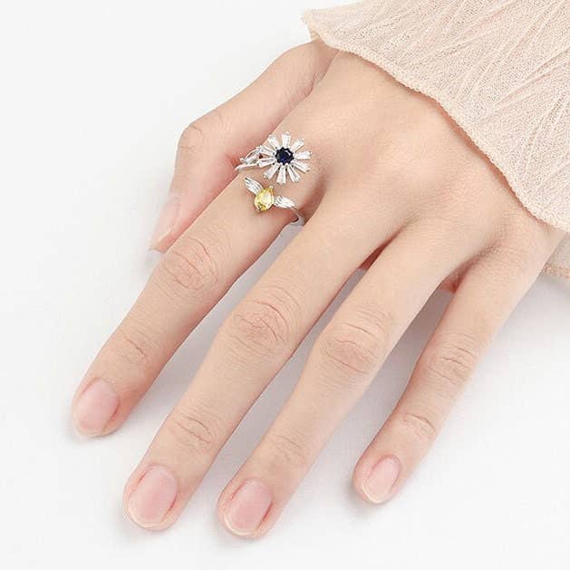 Perimade & Co. LLC - Wholesale Multi-Stone Ring - Daisy Flower Anxiety Spinner Ring in 925 Sterling Silver6