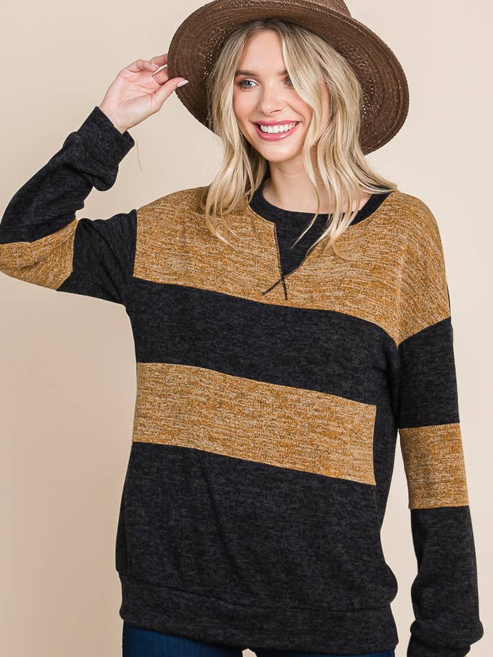 Emerald Collection - Wholesale Knit top – Women's - ETK-8600 Two-Tone Contrast Casual Top0