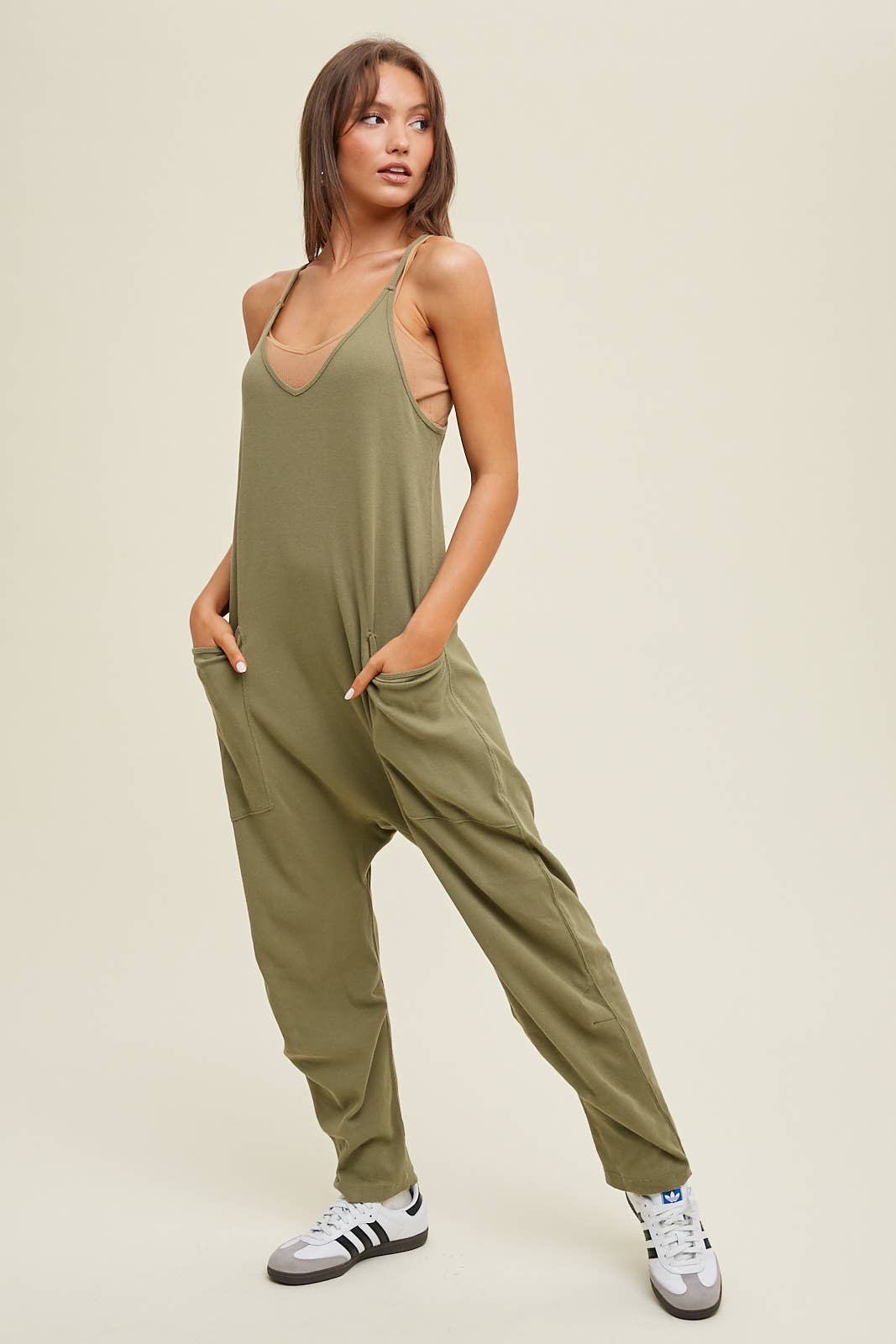 Wishlist Apparel – Engroshandel Jumpsuit - Dame – RIBSTRIKKET JUMPSUIT MED LOMMER/WL23-80023