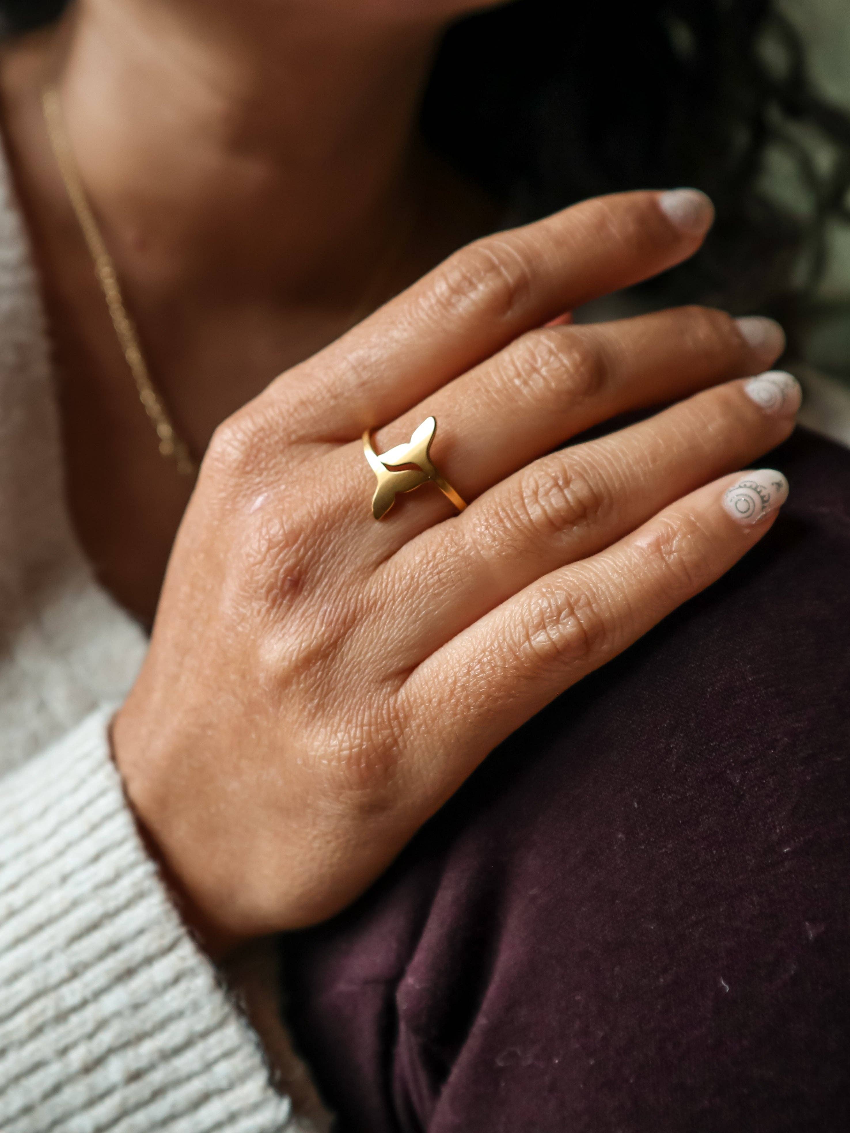 Bali Soul – wholesale Band/stacked ring – Whale Tail Gold Ring2