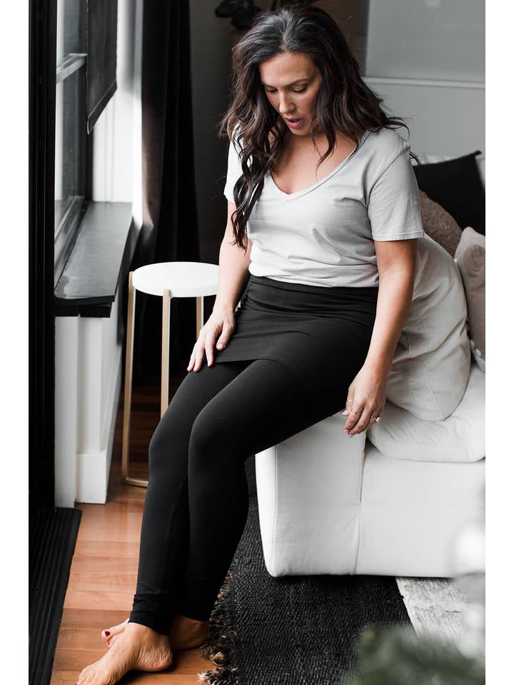 YALA – wholesale Fashion leggings – Women's – TAYLOR ULTRA-STRETCH BAMBOO & ORGANIC COTTON SKIRT LEGGING2