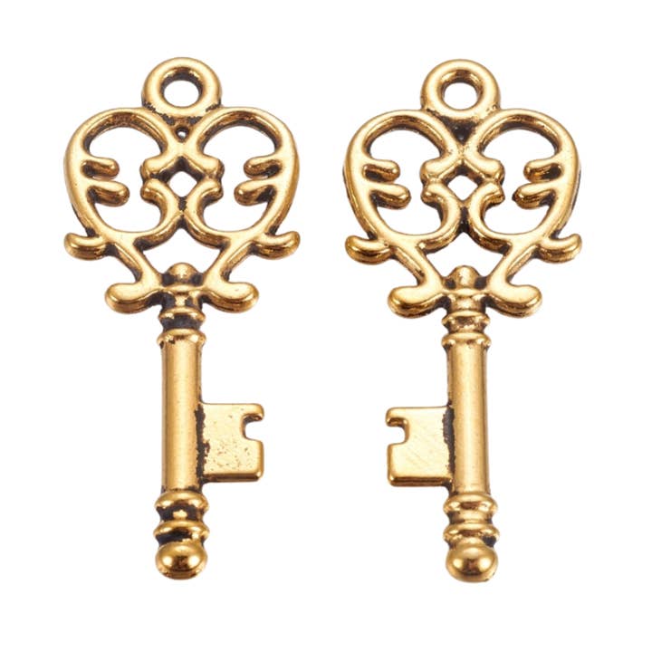 * Charme de chave antiga em ouro por atacado de The Charm Bar Company