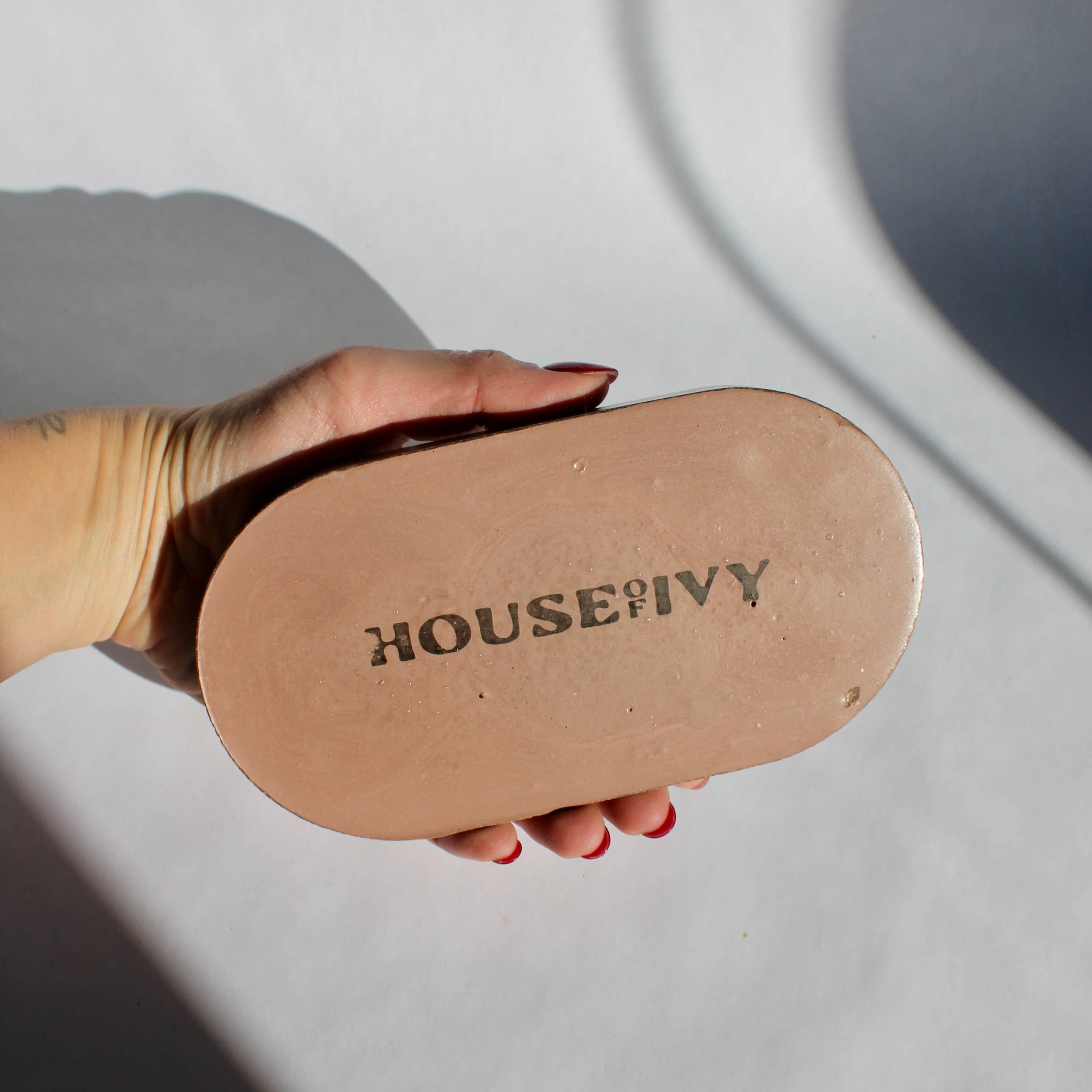 House of Ivy - Wholesale Decorative Tray - Concrete Oval Tray in Brown3