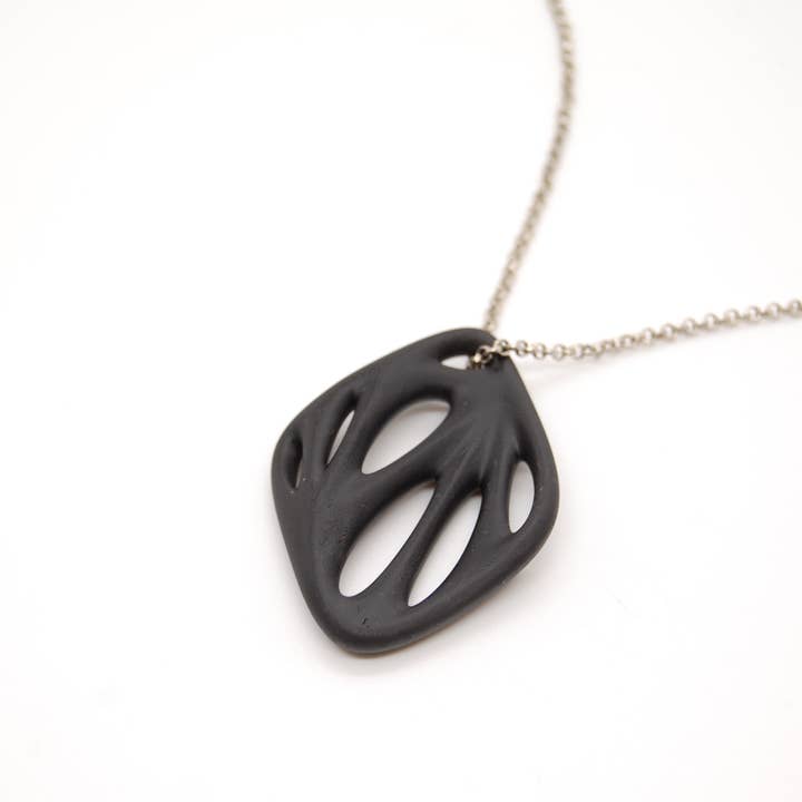 Gennemboret Rhombus vedhæng for engroshandel hos Lilja Firenze