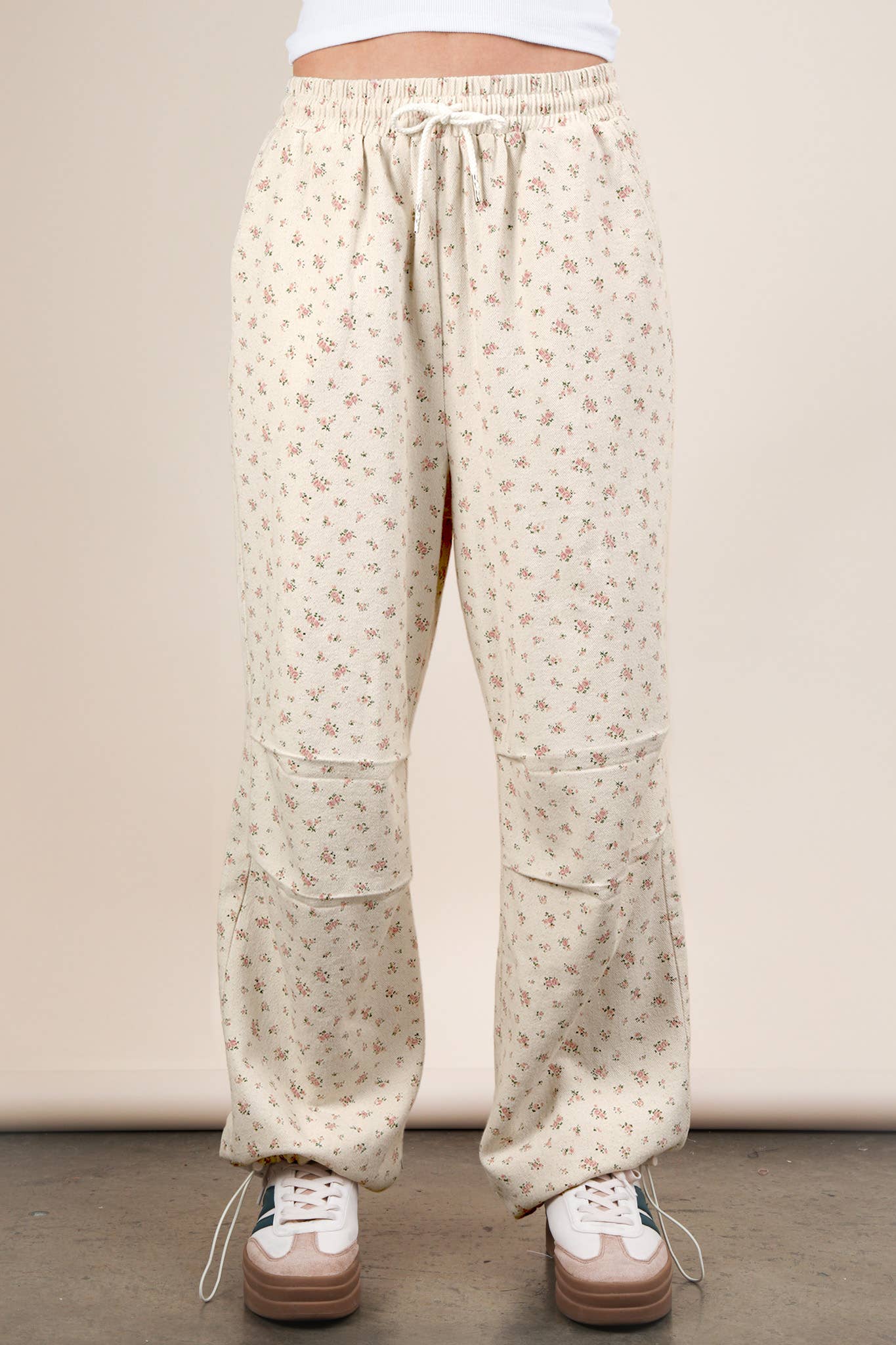 VERY J - Wholesale Pants - Women's - NP70723-Floral Printed Linen Parachute Pants0