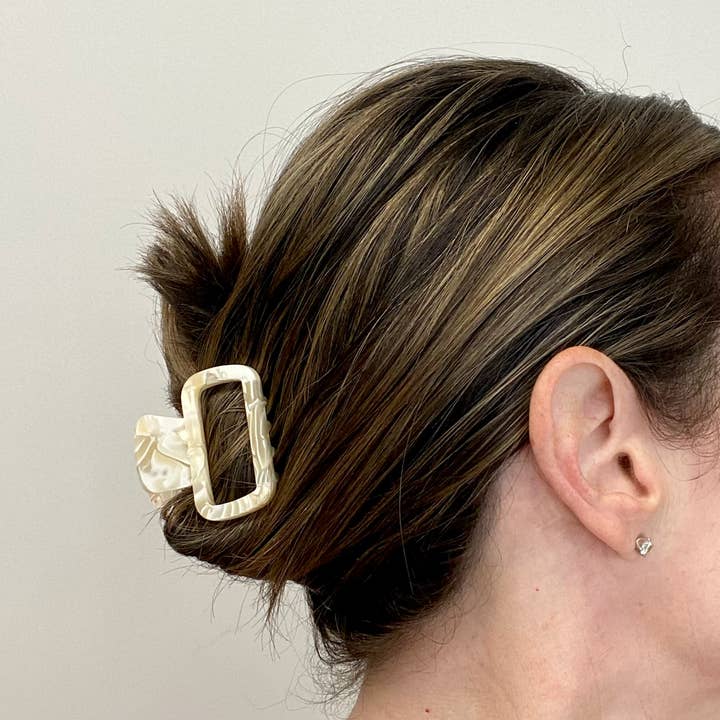 Swoon Beauty - Wholesale Hair Clip - Women's - Jasmine Acetate Hair Claw Clip