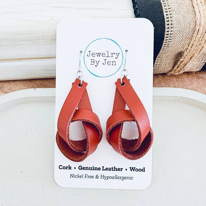 Knopörhängen: Rost för wholesale av Jewelry By Jen