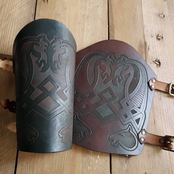 Outcast Props - Wholesale Costume - Unisex - Rohirrim horses engraved Bracer.3