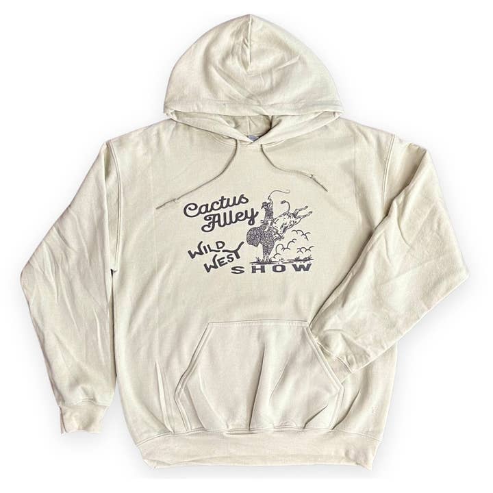 "Wild West Show" - Zandkleurige Volwassenen Hoodie (2024) voor wholesale door Cactus Alley Hat Co.