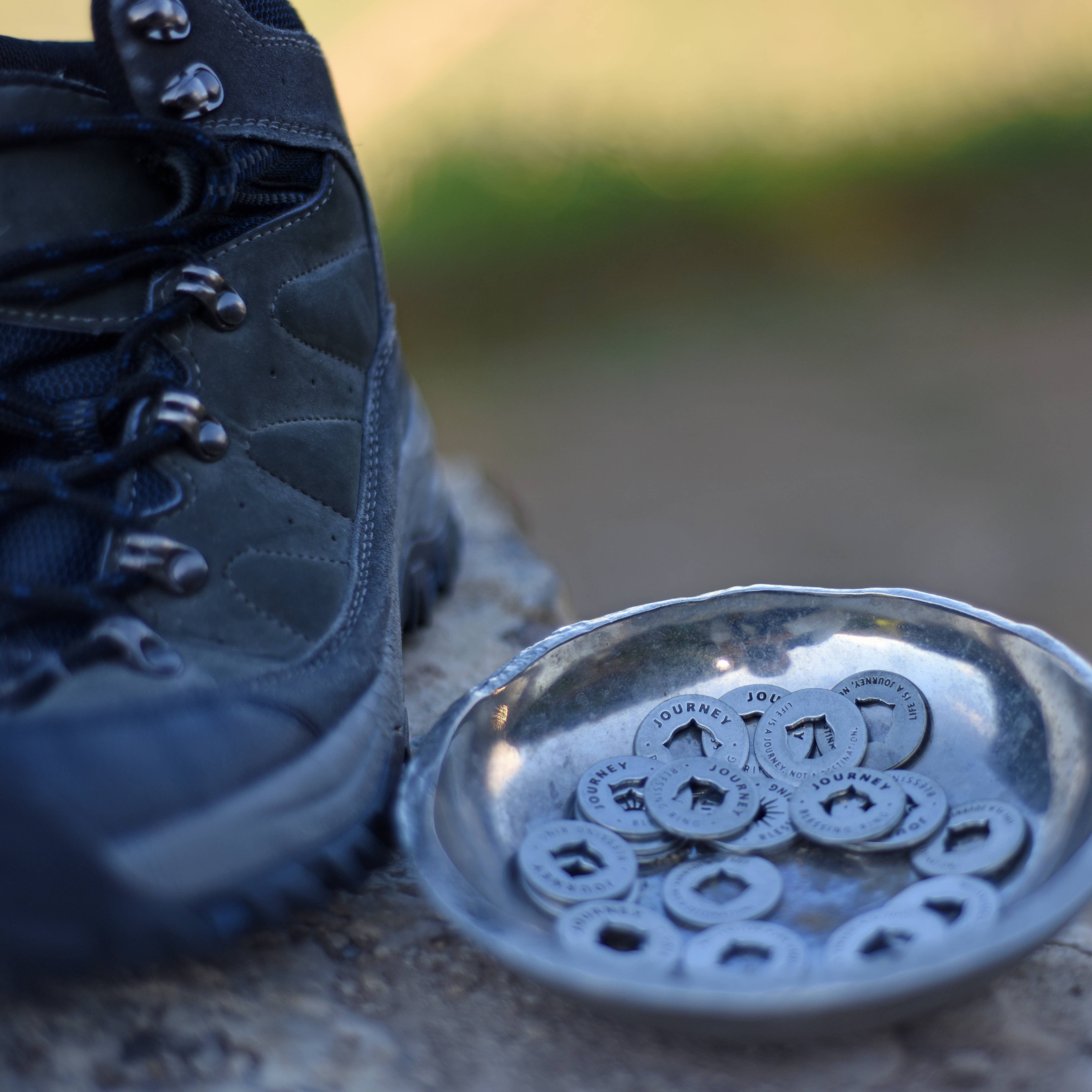 Whitney Howard Designs – Großhandel Band/Stapelring – Kleine Kreise der Liebe mit großer Bedeutung. Blessing Rings®7