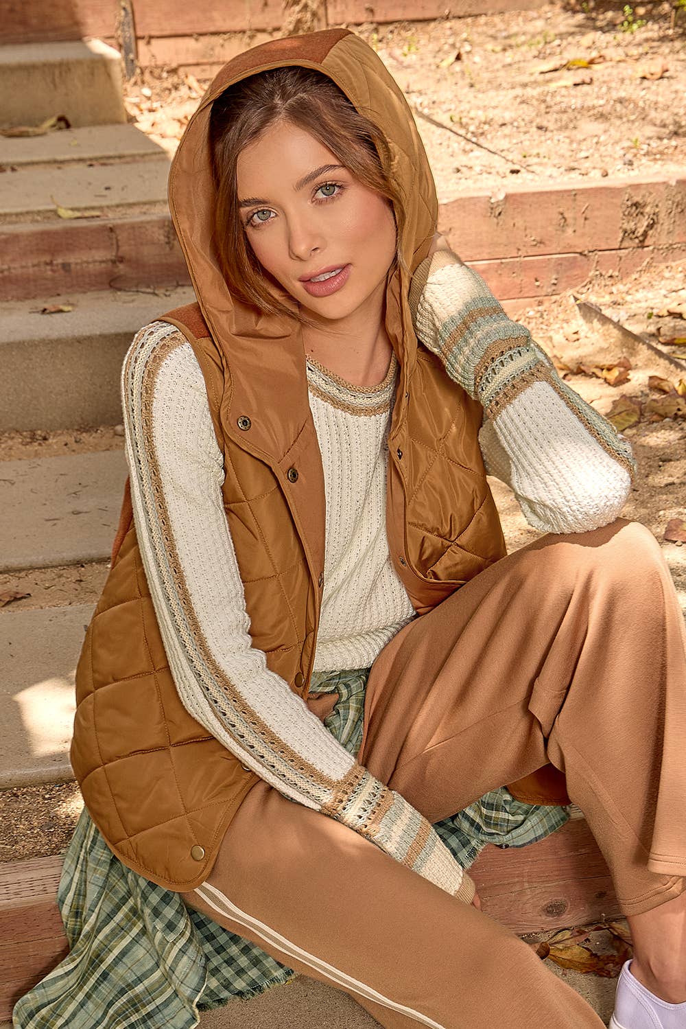 Mystree - Wholesale Outerwear Vest - Women's - 61144 Quilted Puffer Hoodie Vest8