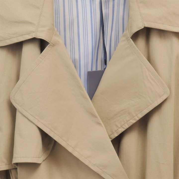 Cecile Wang – Großhandel Trenchcoat – Damen – Doppelreihiger Trenchcoat mit Gürtel TDM816242