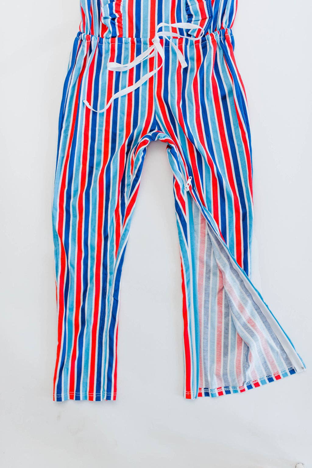 The Charlotte Letter – Macacão - Bebé por atacado – Fofo Adaptativo - Calças (Riscas)6