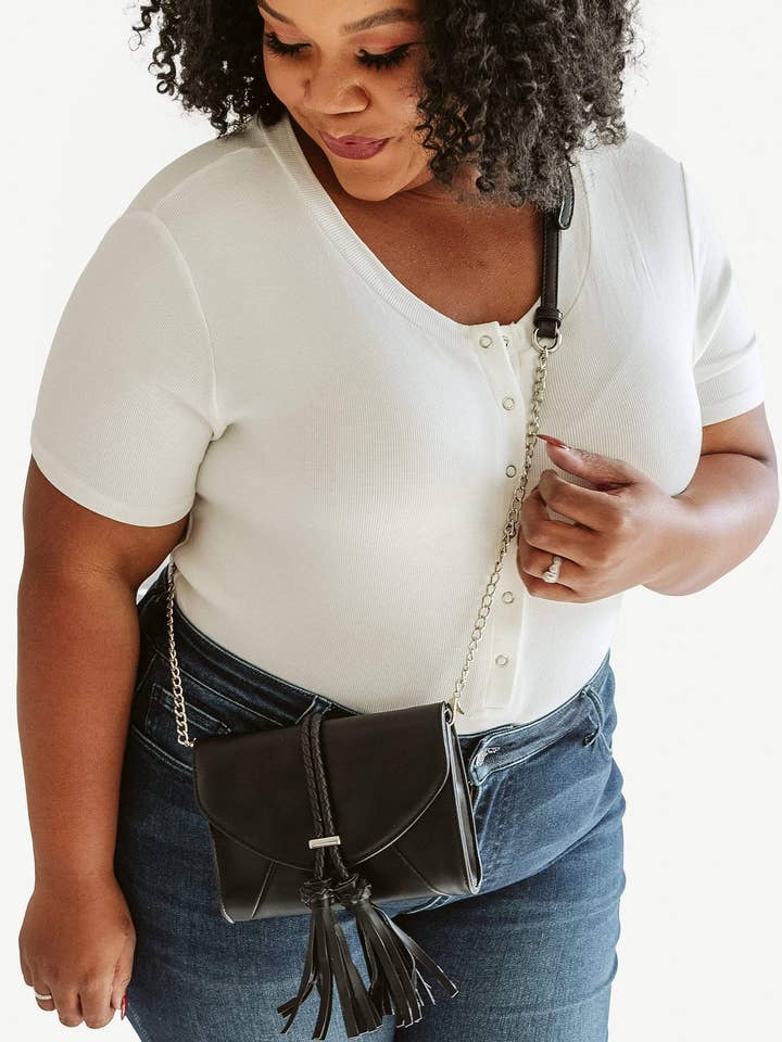 Crossbody Phoenix Tassel | Preto por atacado de Glitzy Girlz