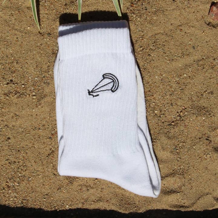 Chaussettes de tennis bio, motif soleil pour la vente par Purewater