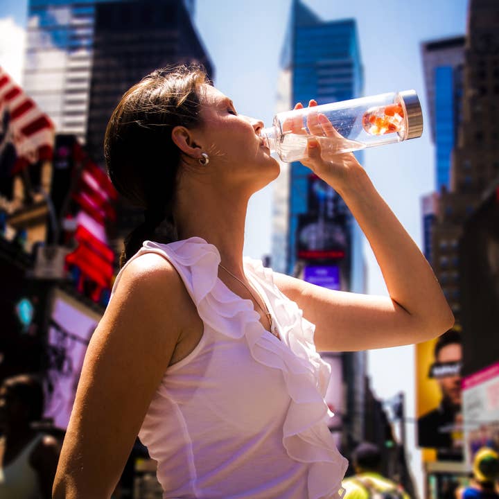 VitaJuwel USA - Wholesale Water Bottle - ViA Crystal Water Bottle | PASSION w. Carnelian & Halite