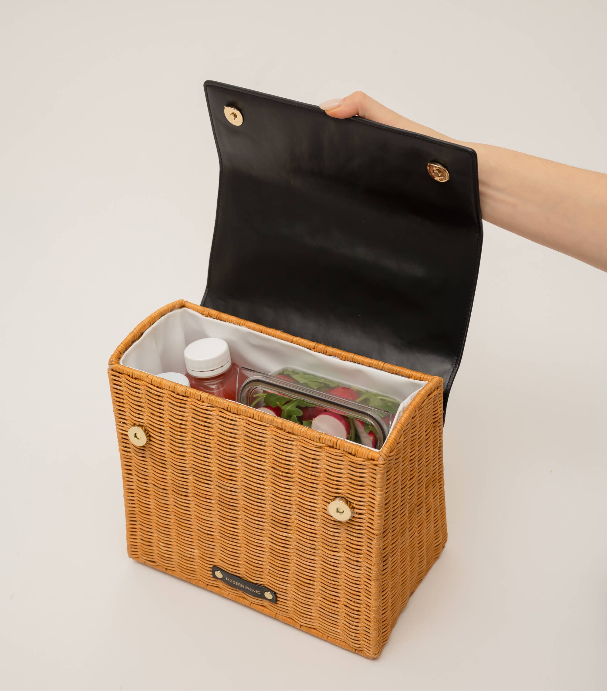 Modern Picnic - Wholesale Lunch Bag/Box - Wicker Lunch Bag – Insulated Wicker Beach Cooler Bag11