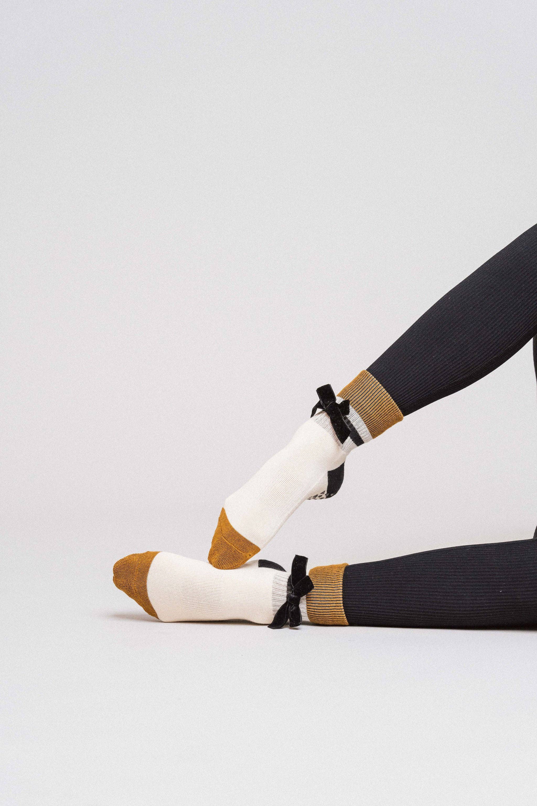 Pilates Honey - Wholesale Socks - Women's - Velour Bow High Ankle *Luxe Collection*