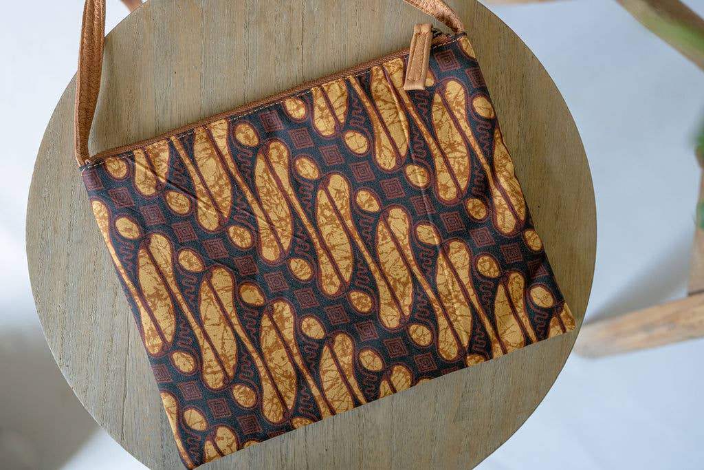 Balibatiks - Vente Pochette – femme - Pochette 200.001 en cuir 100 % et batik4
