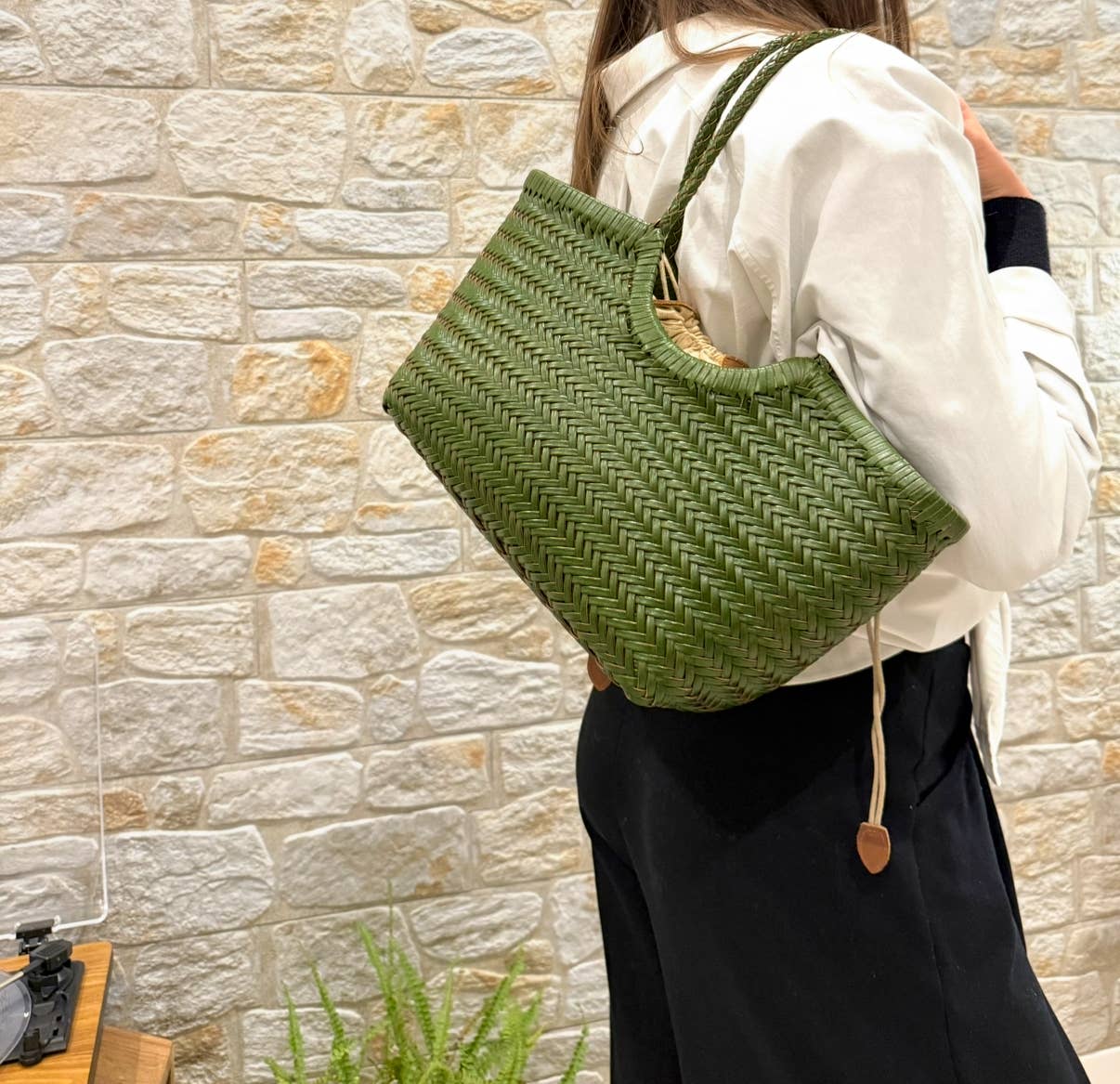 Sook Stainable - Vente Tote bag – femme - Carmel - Sac fourre-tout en cuir en U tissé à la main3